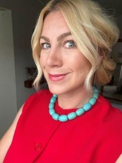 Laura Morel, Account Director & Business Development